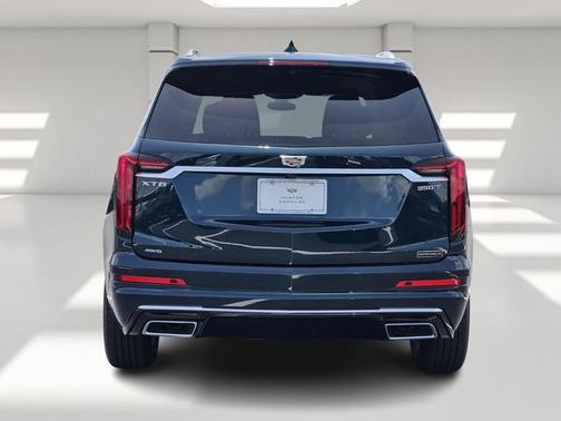 2025 Cadillac XT6 Luxury AWD