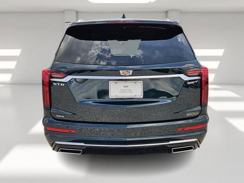 2025 Cadillac XT6 Luxury AWD