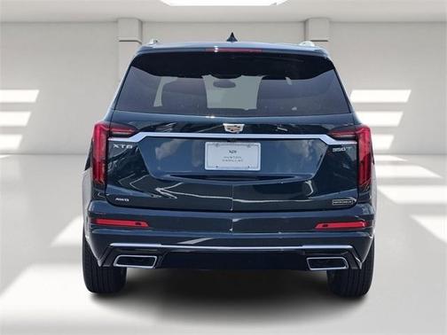 2025 Cadillac XT6 Luxury AWD
