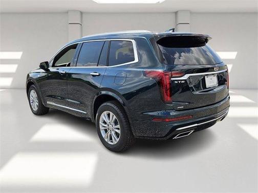 2025 Cadillac XT6 Luxury AWD