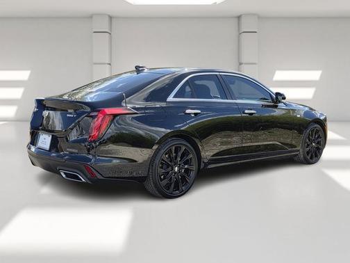 2023 Cadillac CT4 Premium Luxury