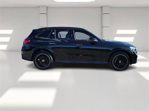 2025 Mercedes-Benz GLC 300 Base 4MATIC