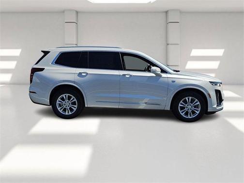 2025 Cadillac XT6 Luxury FWD