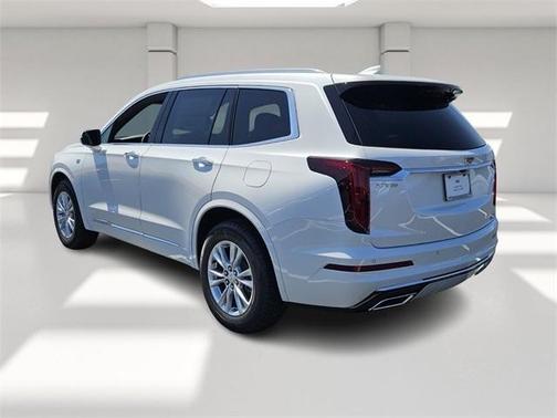 2025 Cadillac XT6 Luxury FWD
