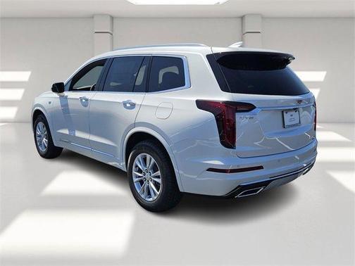 2025 Cadillac XT6 Luxury FWD