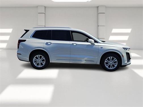 2025 Cadillac XT6 Luxury FWD