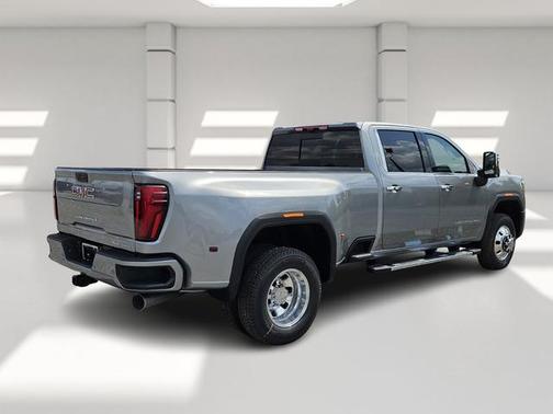 2025 GMC Sierra 3500 Denali
