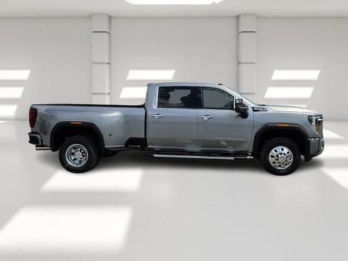 2025 GMC Sierra 3500 Denali