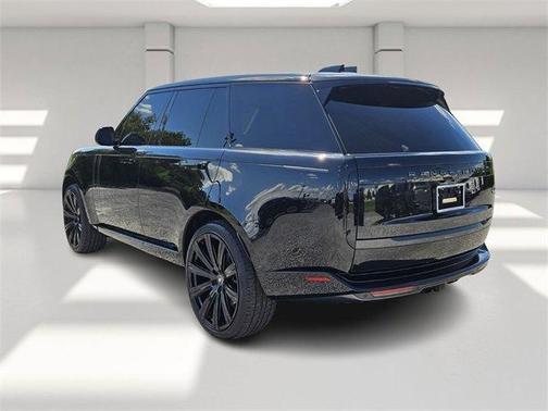 2023 Land Rover Range Rover P530 SE