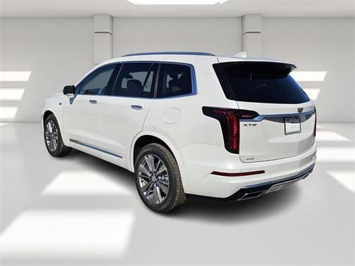 2025 Cadillac XT6 Premium Luxury AWD