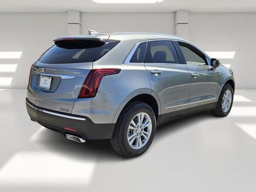 2025 Cadillac XT5 Luxury