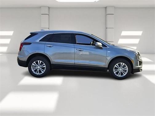 2026 Cadillac XT5 Luxury