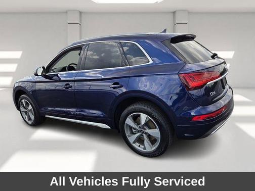 Navarra Blue Metallic 2023 Audi Q5 40 Premium Plus