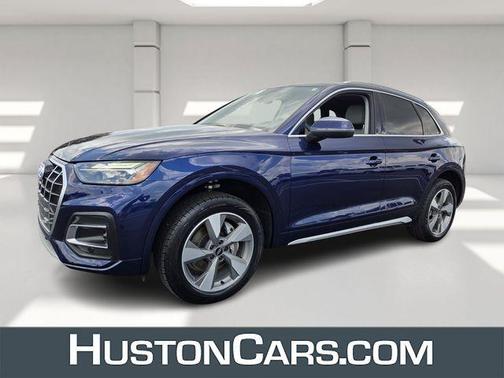 Navarra Blue Metallic 2023 Audi Q5 40 Premium Plus