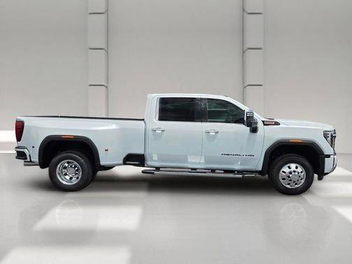 Glacier White 2026 GMC Sierra 3500 Denali