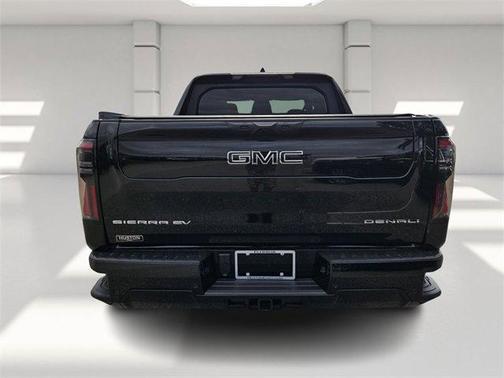 2025 GMC Sierra EV Denali