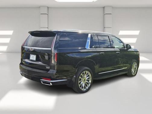2023 Cadillac Escalade ESV Premium Luxury