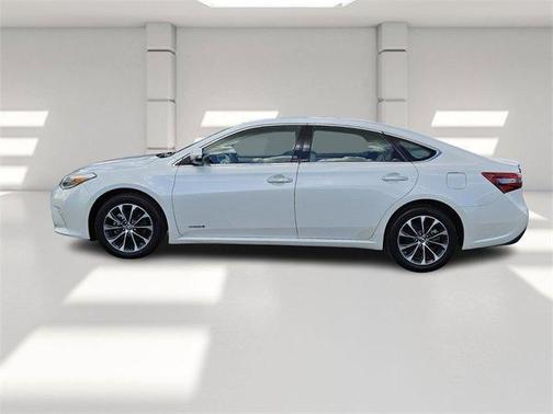 2018 Toyota Avalon Hybrid XLE Premium