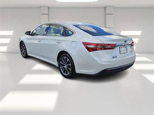 2018 Toyota Avalon Hybrid XLE Premium