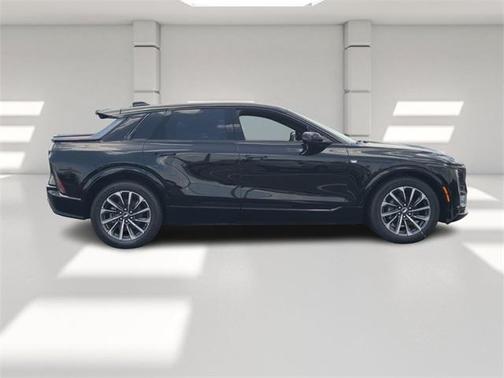 2025 Cadillac LYRIQ Sport
