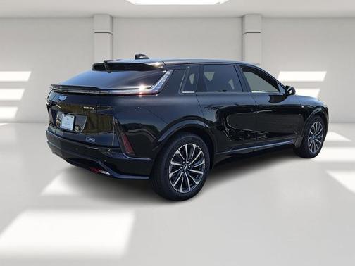 2025 Cadillac LYRIQ Sport