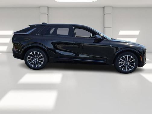 2025 Cadillac LYRIQ Sport