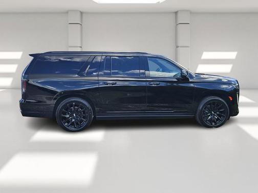 2022 Cadillac Escalade ESV Sport