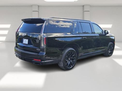 2022 Cadillac Escalade ESV Sport