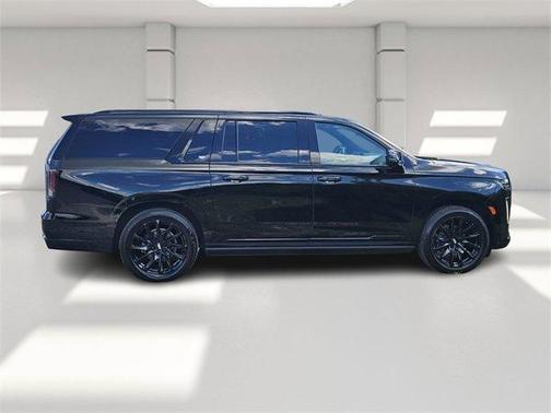 2022 Cadillac Escalade ESV Sport