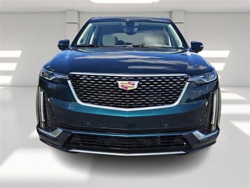 2025 Cadillac XT6 Premium Luxury FWD