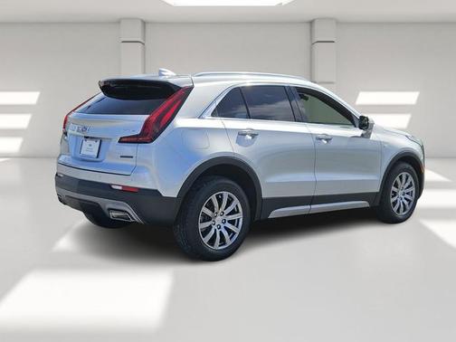 2021 Cadillac XT4 Premium Luxury