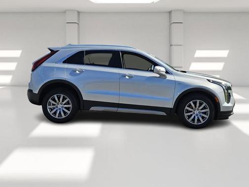 2021 Cadillac XT4 Premium Luxury