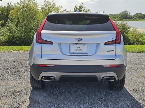 2021 Cadillac XT4 Premium Luxury