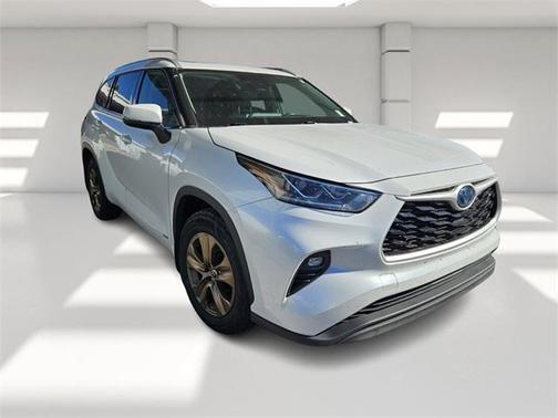 2022 Toyota Highlander Hybrid Bronze Edition