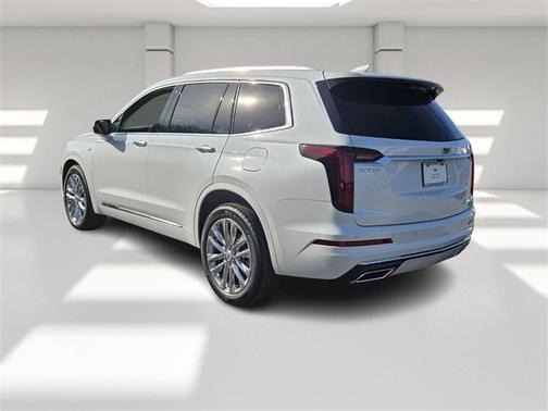 2025 Cadillac XT6 Premium Luxury FWD