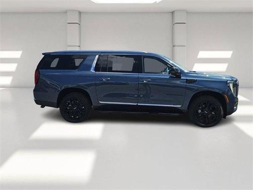 2025 GMC Yukon XL Elevation