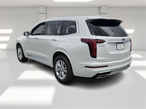 2025 Cadillac XT6 Luxury FWD
