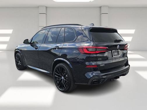 2022 BMW X5 M50i