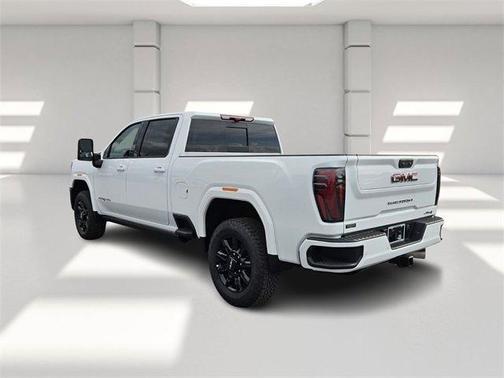 2025 GMC Sierra 2500 AT4