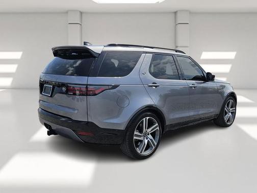 2022 Land Rover Discovery P360 R-Dynamic HSE