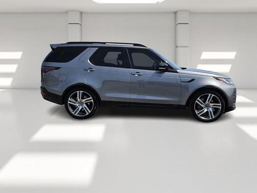 2022 Land Rover Discovery P360 R-Dynamic HSE