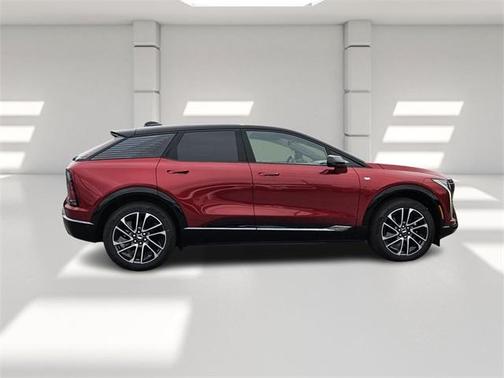 2025 Cadillac OPTIQ Sport