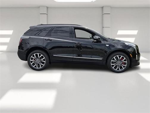 2025 Cadillac XT5 Sport