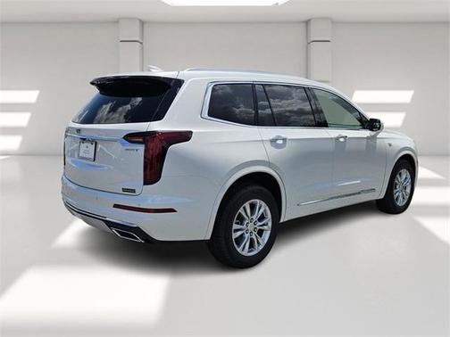 2025 Cadillac XT6 Luxury FWD