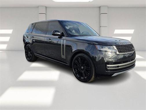 2025 Land Rover Range Rover P530 SE 7 Seat