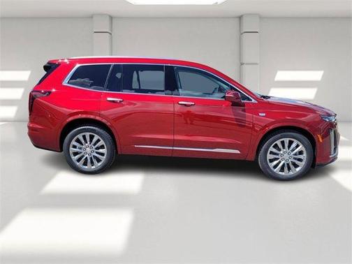 2025 Cadillac XT6 Premium Luxury FWD