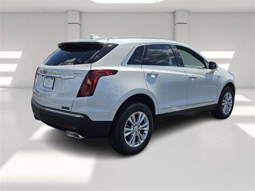 2025 Cadillac XT5 Luxury