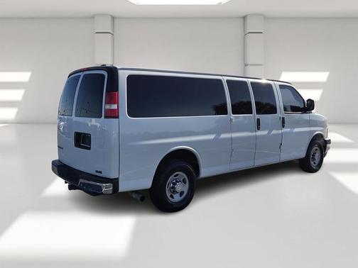 2017 Chevrolet Express 3500 LT