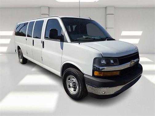 2017 Chevrolet Express 3500 LT