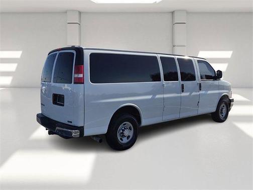 2017 Chevrolet Express 3500 LT